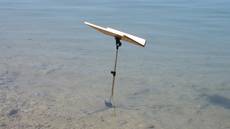 Taufgottesdienst am Badestrand in Brennet (Wehr); Lesepult im Rhein