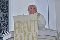 Apér spirit Gottesdienst mit Dekan Peter Berg